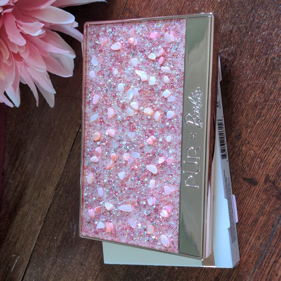 PUR x Barbie 'Endless Possibilities' Eyeshadow Palette (Collectors Item) - Picture 8 of 13